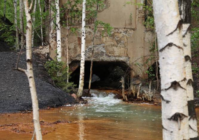 Всё течёт, не всё меняется. Как без малого четверть века в КУБе борются с шахтными водами