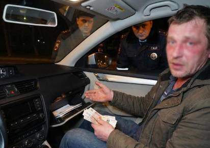 Губахинца оштрафовали за дачу взятки сотрудникам ГАИ