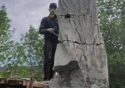 В Губахе по просьбам жителей отремонтируют аварийный памятник