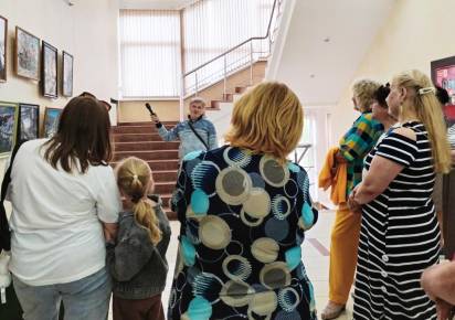 В Губахе открылась выставка работ российских художников, посвящённая Горнозаводску и природе Урала