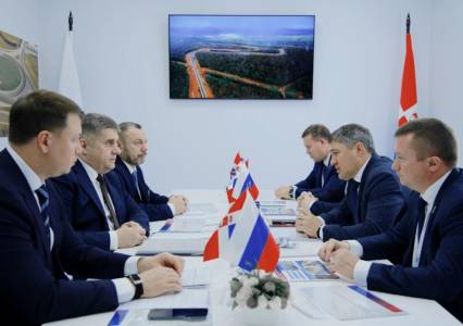 В приоритете - безопасность! Губернатор Дмитрий Махонин и глава Росавтодора Роман Новиков обсудили ключевые дорожные проекты в Прикамье