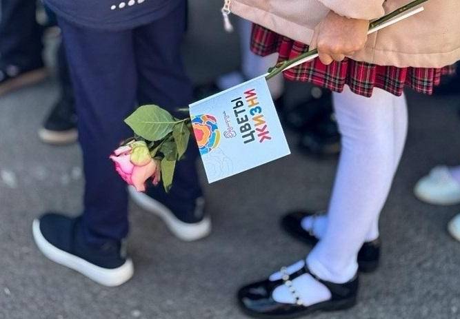 «Дедморозим» поделился итогами крупнейшей в регионе благотворительной акции «Цветы жизни»