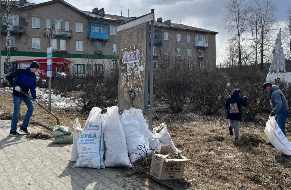 Зелёный – цвет весны. В Губахинском округе череду субботников откроют сотрудники администрации