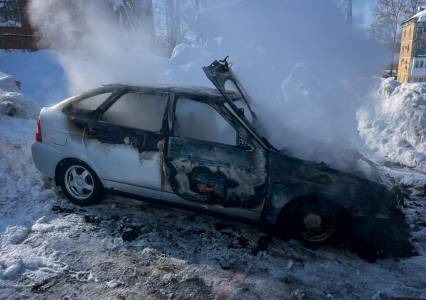 6 марта в Губахе сгорел автомобиль